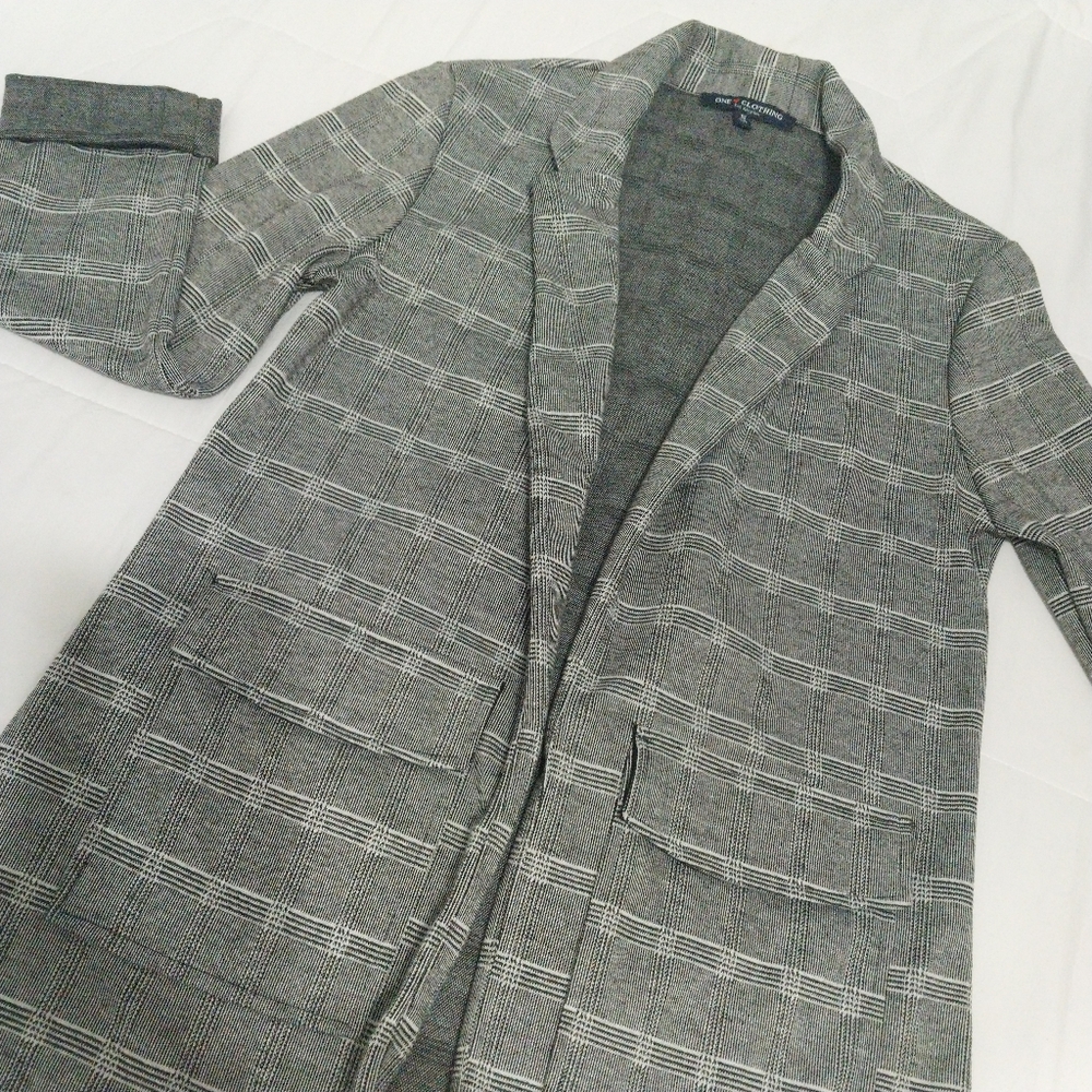 One clothing Plaid blazer  size small